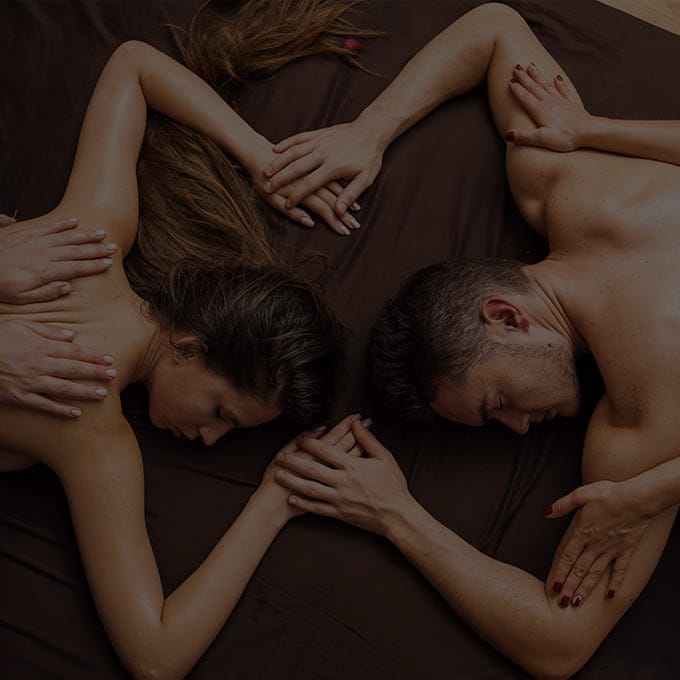 Pareja Tomando Un Masaje Relajante